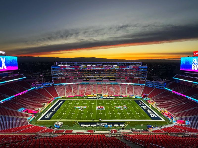 Halcones marinos y Patriotas disputan el Super Bowl LX este domingo