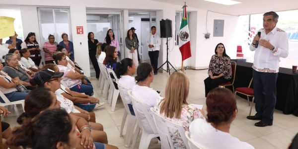 Atiende Américo demandas de las mujeres despicadoras en Tampico