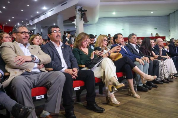 Se suma la UAT al proyecto nacional para construir entornos digitales más humanos y seguros