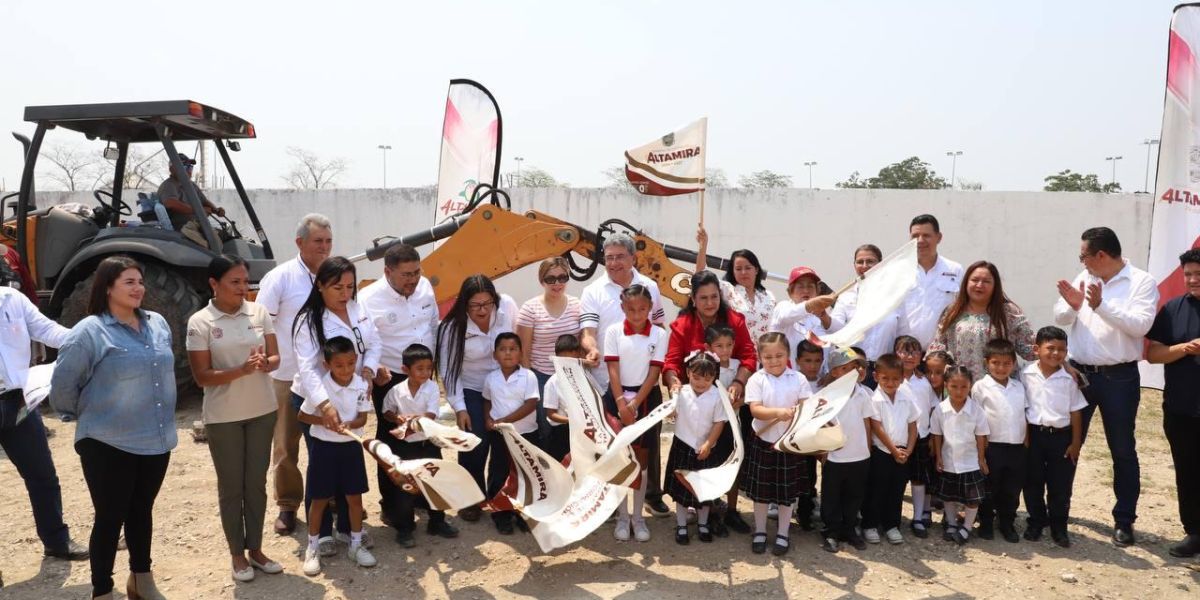 Arranca Gobierno de Altamira construcción de área de juegos infantiles en Villa Cuauhtémoc