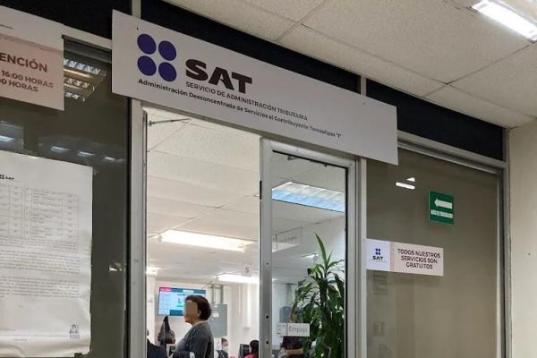 Alertan por fraudes con falsos mensajes del SAT