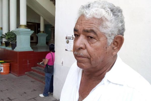 Obreros de la CROC demandan empleos