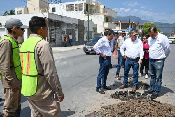 Supervisa alcalde rehabilitación de fugas y limpieza de drenes pluviales en Victoria