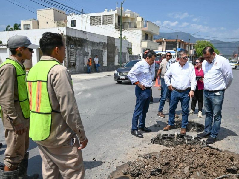 Supervisa alcalde rehabilitación de fugas y limpieza de drenes pluviales en Victoria