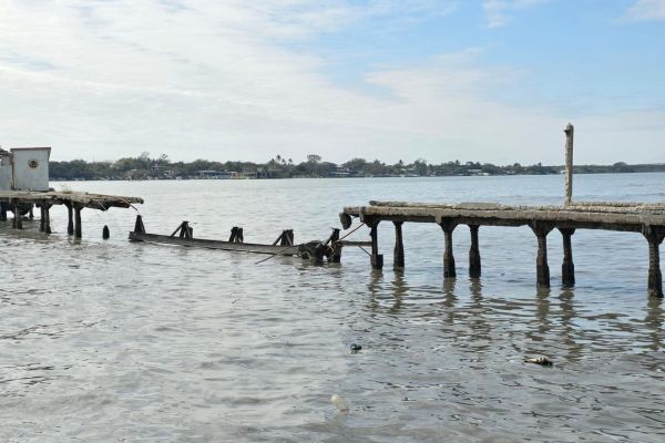 Cae puente “Pilotos” en la Colonia La Barra