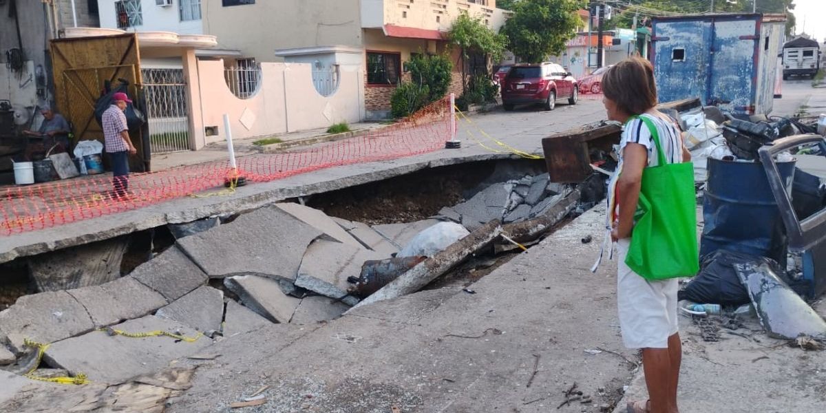 Socavones en el sur “se tragan” hasta camiones completos; destinan 105 millones para contener la crisis