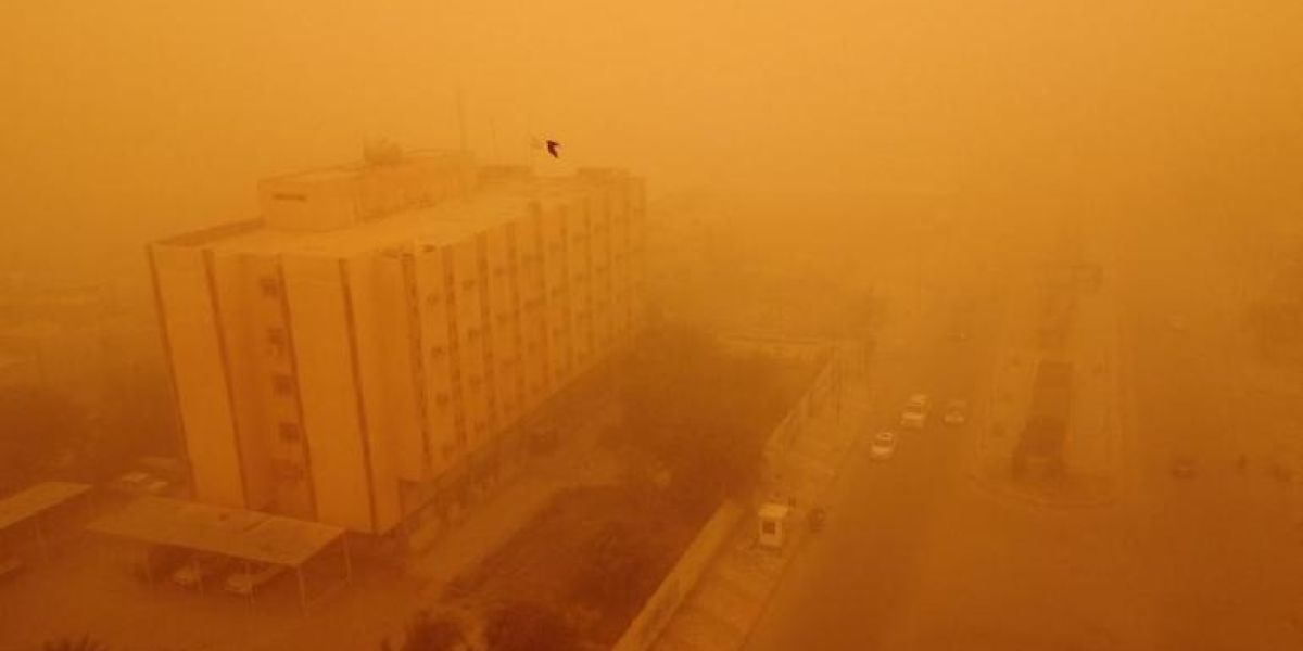 Tormenta de arena en Irak dejó a 4 mil personas hospitalizadas