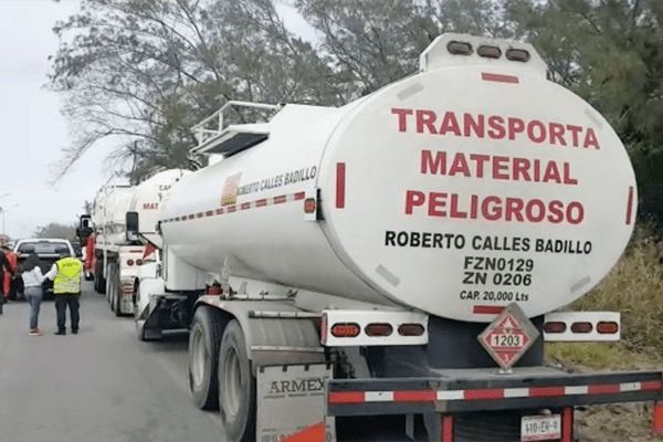 Gobierno analiza cambiar reglas para transportar mercancías peligrosas