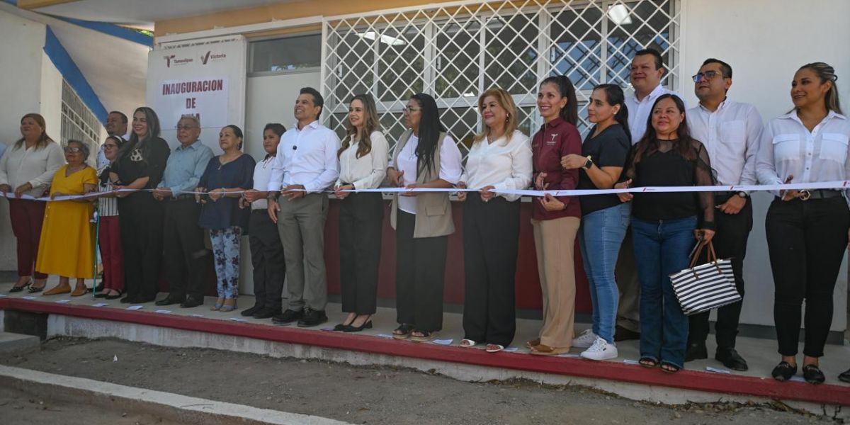 Entrega alcalde aula educativa en arranque del ciclo escolar en Victoria