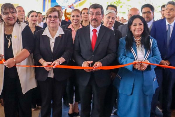 Fortalece Dámaso Anaya la FADYCS-UAT con la toma de protesta de Elda Ruth de los Reyes y la apertura de nueva infraestructura