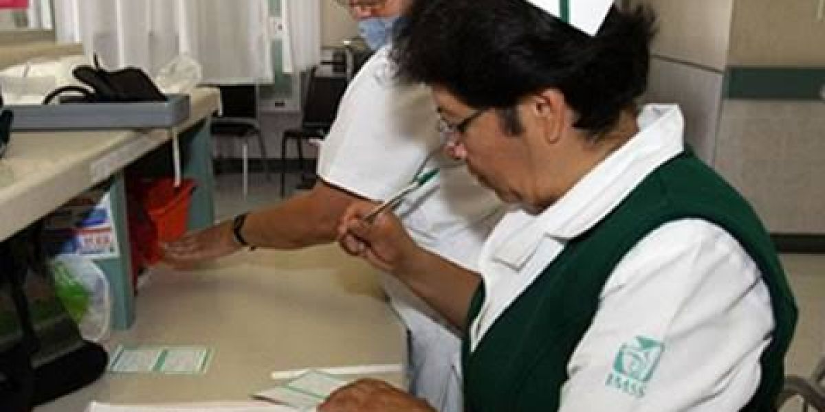 Eliminan y recortan compensaciones a jefes médicos en hospitales de Tamaulipas