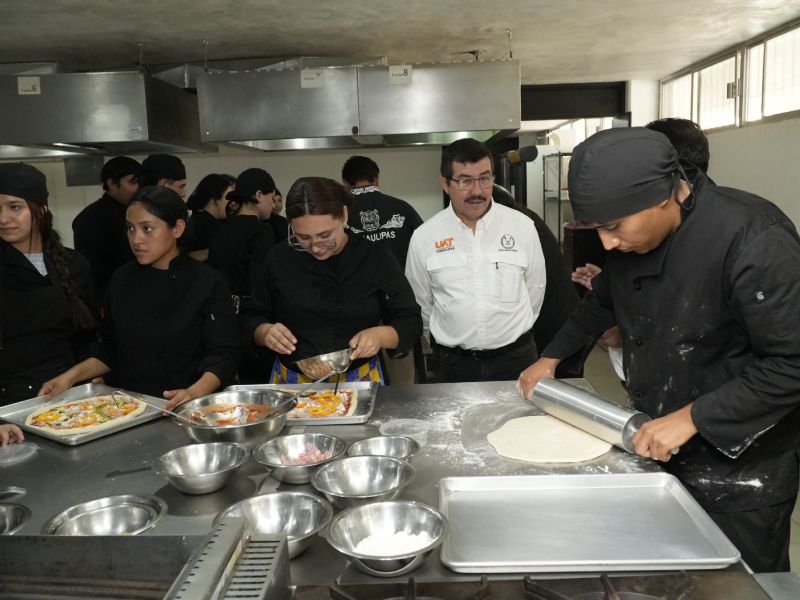 El diálogo con universitarios define el nuevo rumbo de la UAT: Rector