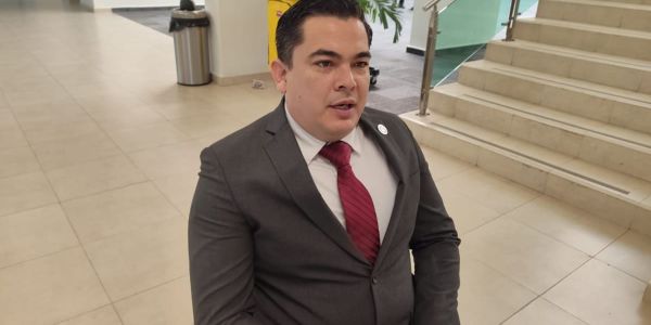 Endurecerían filtros para cargos públicos