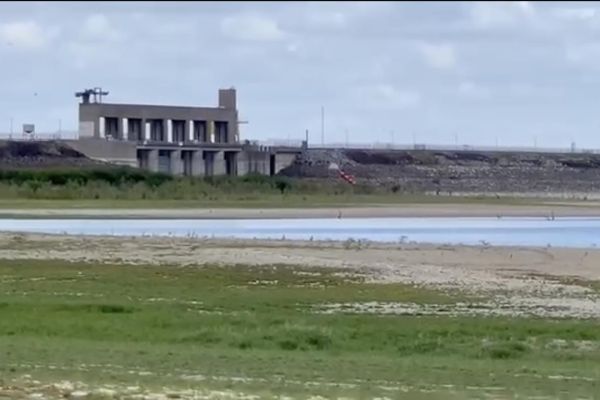 Presa Falcón sin agua obligará a cambiar el ciclo agrícola en el norte de Tamaulipas
