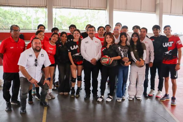 Forma UAT a estudiantes con más competencias para el mercado laboral