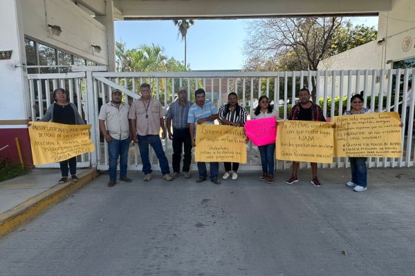 Productores protestan en Segalmex; denuncian rezagos de Acopio para el Bienestar