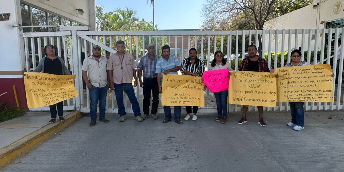 Productores protestan en Segalmex; denuncian rezagos de Acopio para el Bienestar