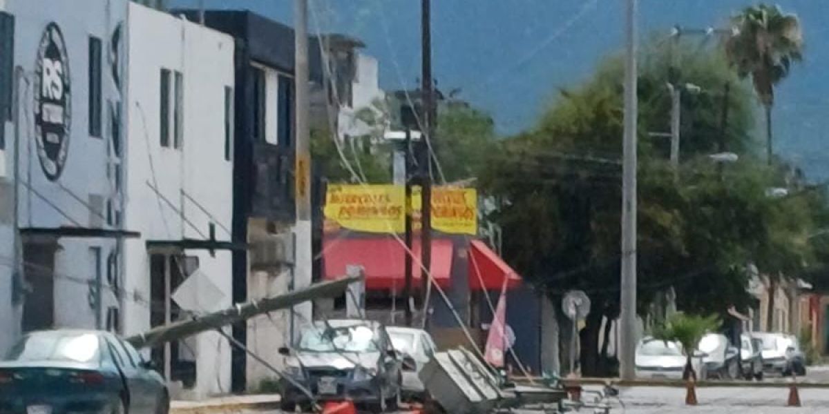Postes de CFE en mal estado generan alarma en la capital de Tamaulipas