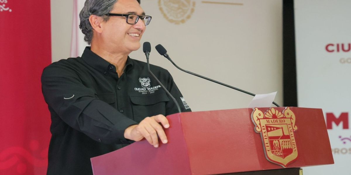 Bolsa de 51 mdp para fortalecer a pequeñas y medianas empresas: Erasmo González