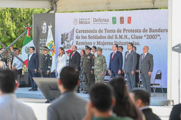 Asiste alcalde de Victoria a ceremonia de toma de protesta de jóvenes del SMN