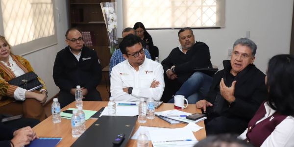 Refuerza Armando Martínez coordinación para impulsar desarrollo energético en la zona