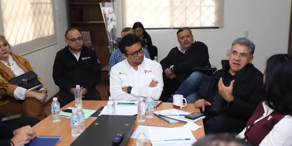 Refuerza Armando Martínez coordinación para impulsar desarrollo energético en la zona