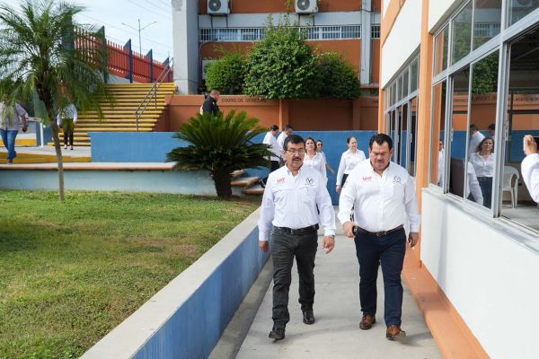 Rector de la UAT supervisa avances de obras de remodelación en la Facultad de Derecho Victoria
