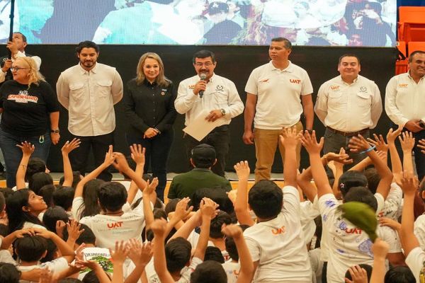 Clausura el rector Dámaso Anaya exitoso campamento infantil de la UAT