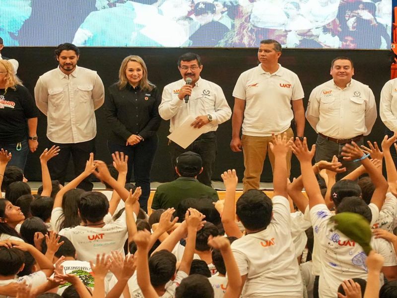 Clausura el rector Dámaso Anaya exitoso campamento infantil de la UAT