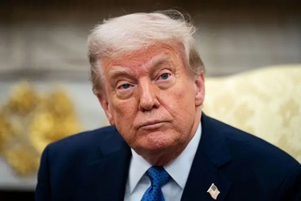 Trump vota por correo en elecciones de Florida, pese a calificar a este método como “fraude”