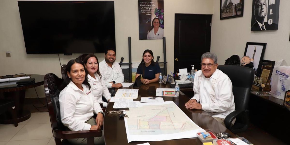 Prepara Armando Martínez programa de becas municipales de inglés