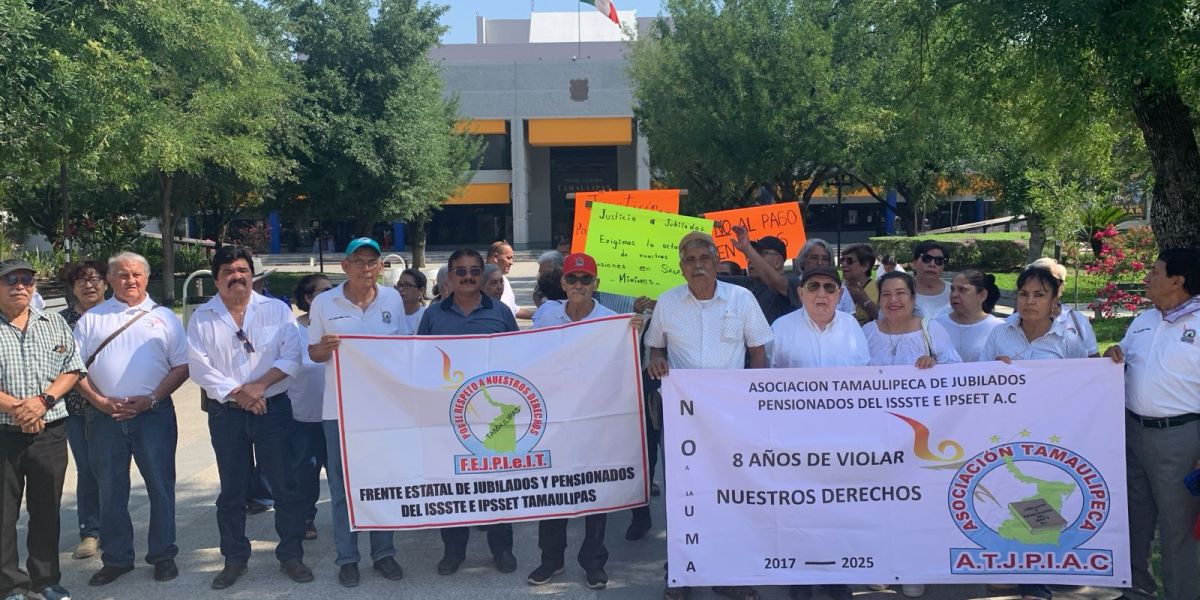 Docentes jubilados exigen pensiones justas en el Día del Maestro