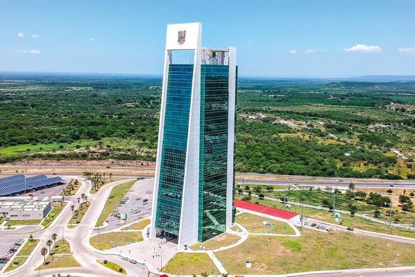 Preparan millonaria renovación de AC en la Torre Bicentenario