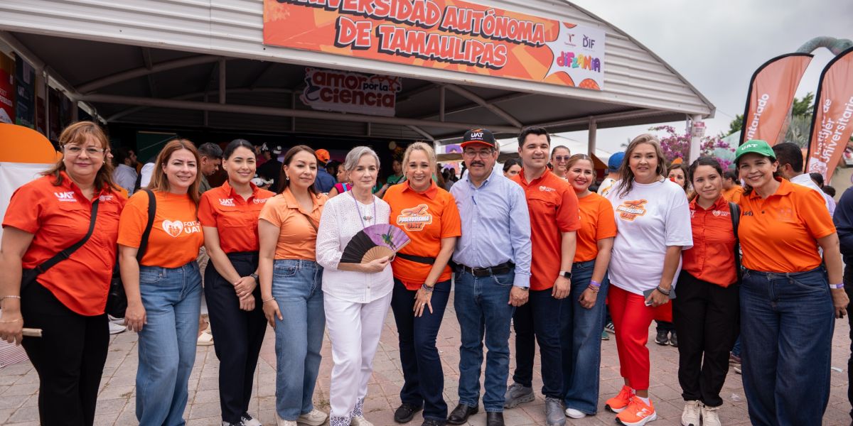 Rodeado de niños alegres, el gobernador Américo y el rector Dámaso Anaya disfrutaron de las amenidades de la UAT en el DIFzania 2026