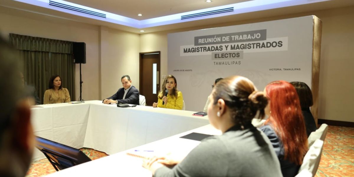 Magistrados electos inician transición del Poder Judicial