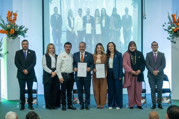 Encabeza el rector Dámaso Anaya el 59 Aniversario de la FCAV