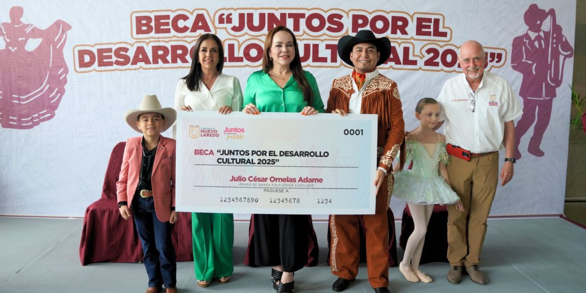 Gobierno municipal realiza deposito de becas culturales a más de 300 artistas locales