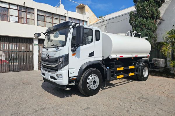 Equiparán a Protección Civil y Bomberos con camión cisterna