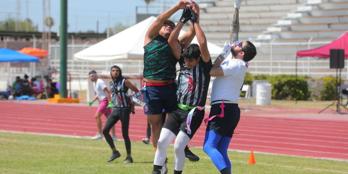 Viven deportistas primer torneo de Flag Football “Laredo Bowl 2024”