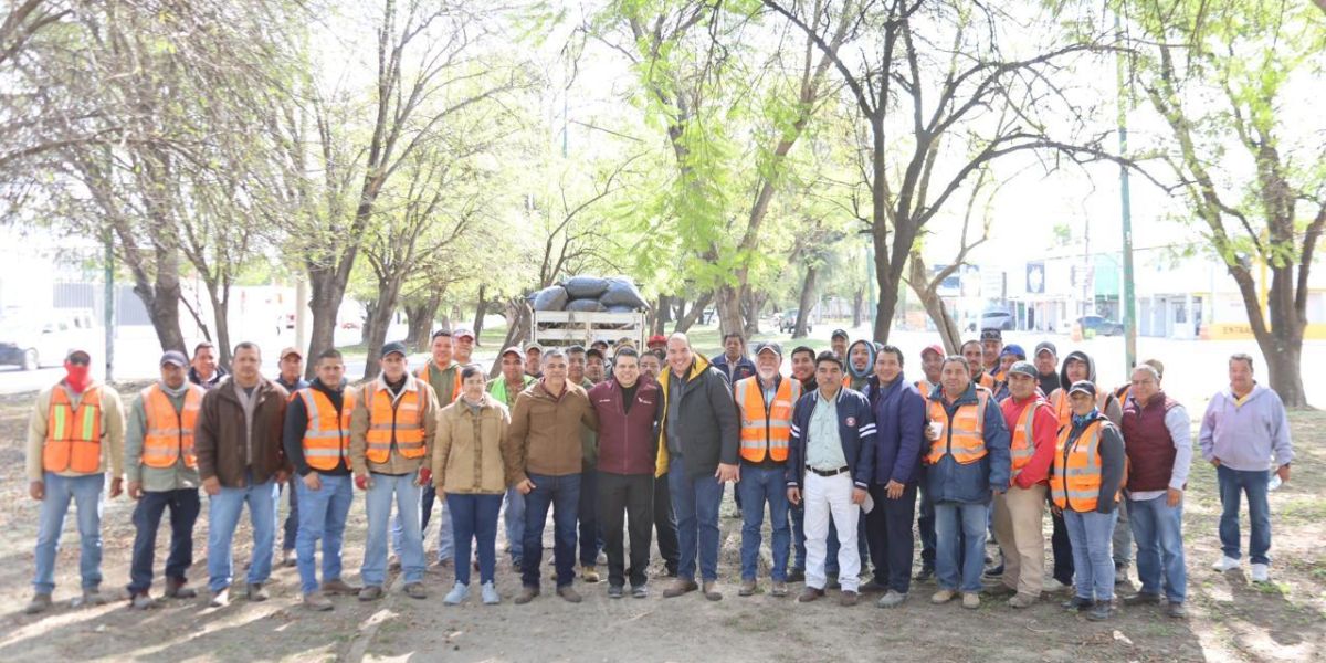 Intensifica Municipio limpieza y alumbrado en parques y jardines