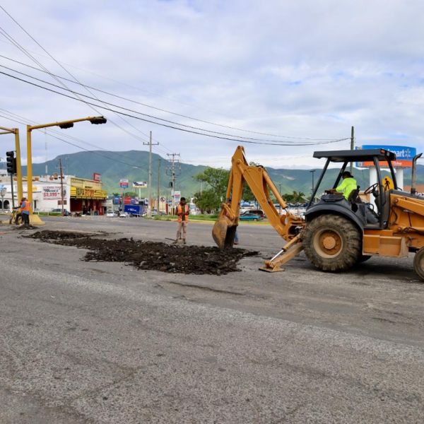 Avanza programa de bacheo en calles de la Capital