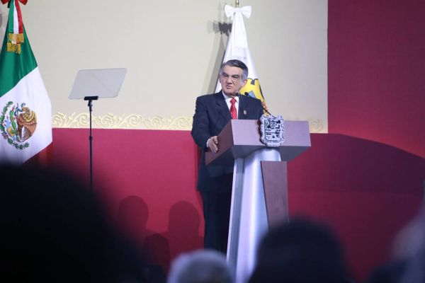 Llama Américo Villarreal a cerrar filas rumbo a la recta final de su gobierno