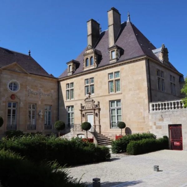 Museo Casa Denis Diderot sufre robo de monedas históricas en Langres, Francia