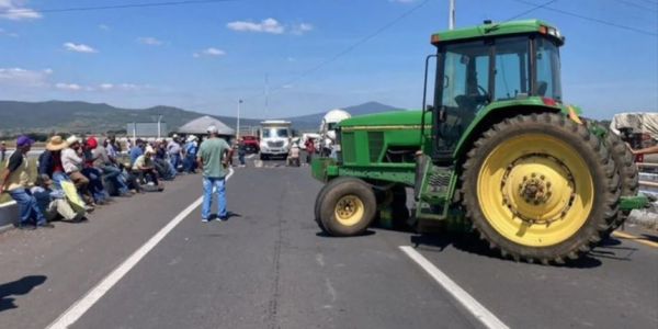 Pausan cierres carreteros; habría subsidio para maíz