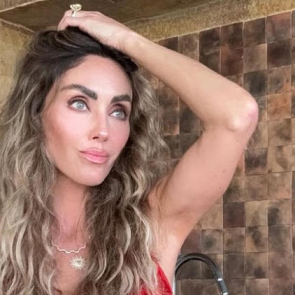 Anahí responde a burlas por cómo luce su rostro: “Hermanas criticonas, se llama botox”