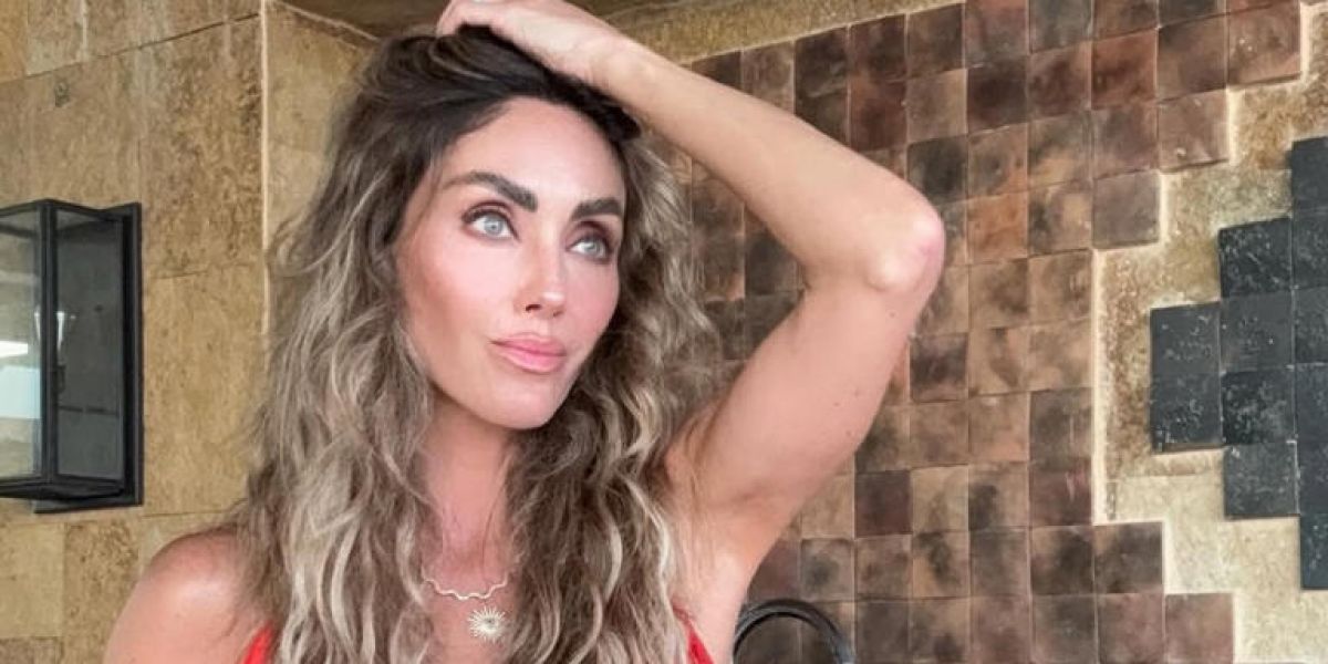 Anahí responde a burlas por cómo luce su rostro: “Hermanas criticonas, se llama botox”