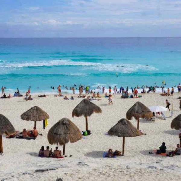 Cofepris señala 16 playas en México no aptas para nadar por contaminación