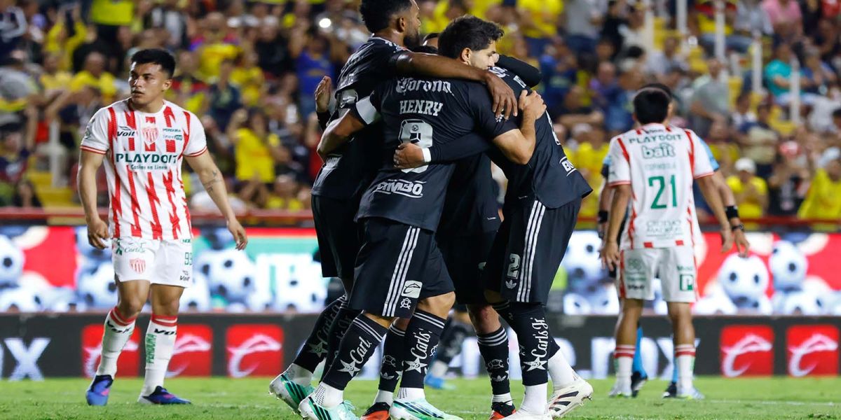 Brilla Henry con triplete y América supera al Necaxa 