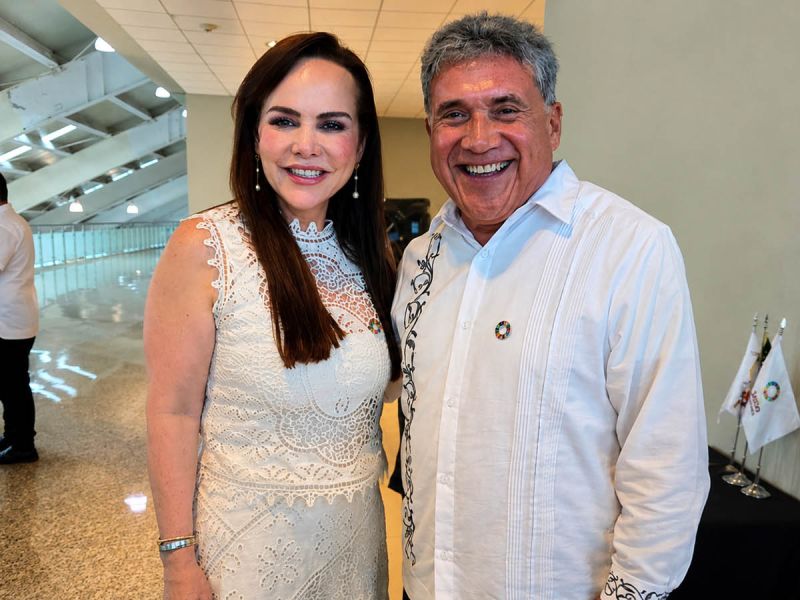 Impulsa Armando Martínez oportunidades laborales en el sector aduanero