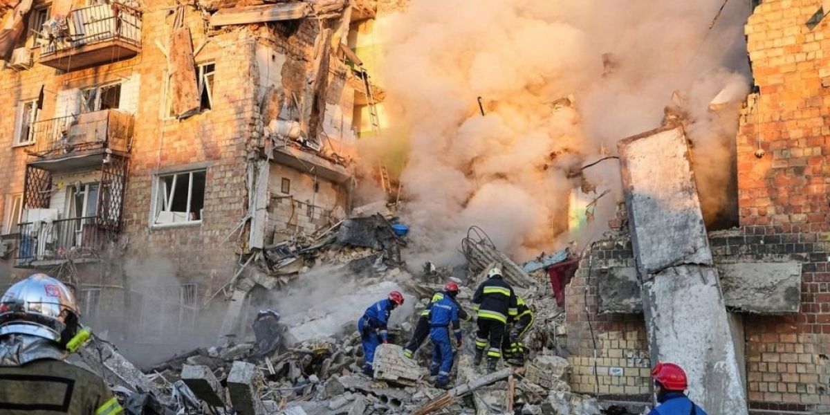 Devastador ataque ruso con drones y misiles sacude a Kiev